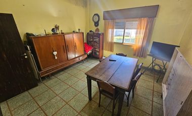 Casa 3 amb. Estilo Americana gran fondo libre