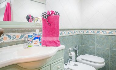 Departamento en Quilmes 4 dormitorios con 2 cocheras piso 5