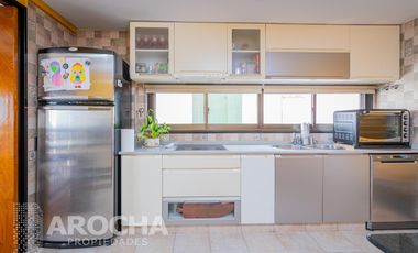 Departamento en Quilmes 4 dormitorios con 2 cocheras piso 5