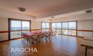 Departamento en Quilmes 4 dormitorios con 2 cocheras piso 5