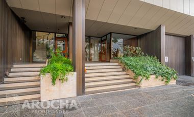 Departamento en Quilmes 4 dormitorios con 2 cocheras piso 5