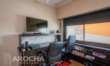 Departamento en Quilmes 4 dormitorios con 2 cocheras piso 5