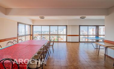 Departamento en Quilmes 4 dormitorios con 2 cocheras piso 5