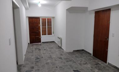 PH en venta - 2 Dormitorios 1 Baño - Cochera - 115Mts2 - Tolosa
