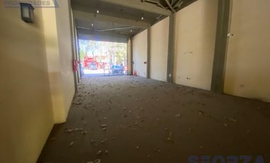 Alquiler Edificio Comercial - Local en  San Miguel
