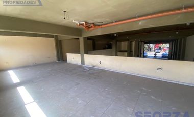 Alquiler Edificio Comercial - Local en  San Miguel