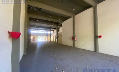 Alquiler Edificio Comercial - Local en  San Miguel