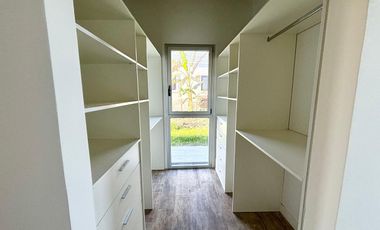 VENTA DE CASA EN SAN SEBASTIAN - AREA 2 GOLF - 4 AMBIENTES
