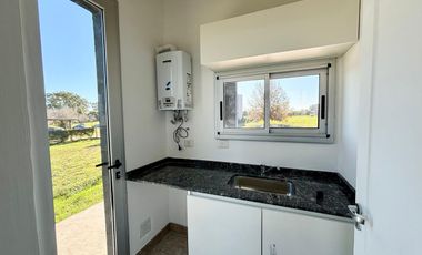 VENTA DE CASA EN SAN SEBASTIAN - AREA 2 GOLF - 4 AMBIENTES