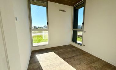 VENTA DE CASA EN SAN SEBASTIAN - AREA 2 GOLF - 4 AMBIENTES