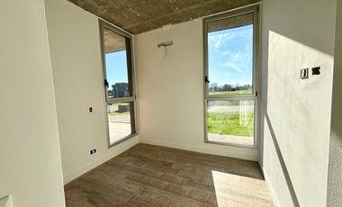 VENTA DE CASA EN SAN SEBASTIAN - AREA 2 GOLF - 4 AMBIENTES