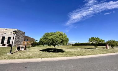 VENTA LOTE A LA LAGUNA - SAN SEBASTIAN AREA 1 NUESTRA SEÑORA DEL PILAR