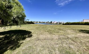 VENTA LOTE A LA LAGUNA - SAN SEBASTIAN AREA 1 NUESTRA SEÑORA DEL PILAR