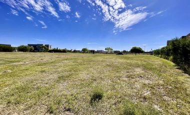 VENTA LOTE A LA LAGUNA - SAN SEBASTIAN AREA 1 NUESTRA SEÑORA DEL PILAR
