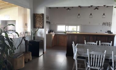 Casa en venta al lago en El Naudir