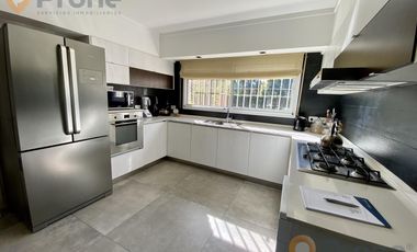 CASA 3 DORMITORIOS CON PILETA EN FISHERTON