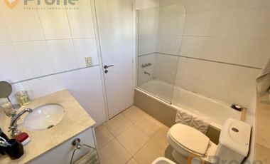 CASA 3 DORMITORIOS CON PILETA EN FISHERTON