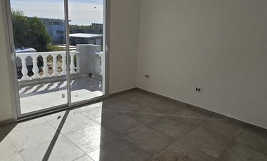 Casa en venta - 5 Dormitorios 4 Baños - Cochera - Barrio Ecuestre, Costa Esmeralda
