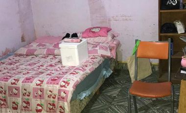 Casa de 3 ambientes y amplio lote con local en venta en Guernica