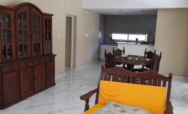 Venta Casa Quinta en Jorge Newbery Sauce Viejo