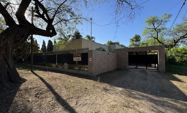 Venta Casa Quinta en Jorge Newbery Sauce Viejo