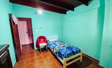 Casa en venta - 3 Dormitorios 1 Baño - Cochera - 400Mts2 - Melchor Romero, La Plata