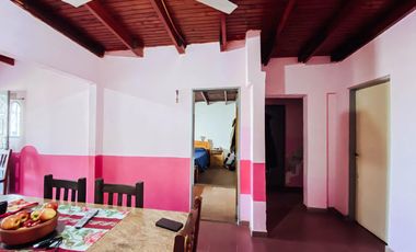 Casa en venta - 3 Dormitorios 1 Baño - Cochera - 400Mts2 - Melchor Romero, La Plata