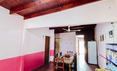 Casa en venta - 3 Dormitorios 1 Baño - Cochera - 400Mts2 - Melchor Romero, La Plata