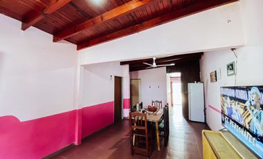 Casa en venta - 3 Dormitorios 1 Baño - Cochera - 400Mts2 - Melchor Romero, La Plata