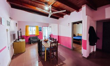 Casa en venta - 3 Dormitorios 1 Baño - Cochera - 400Mts2 - Melchor Romero, La Plata