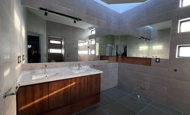 CASA EN VENTA EN VISTA REAL