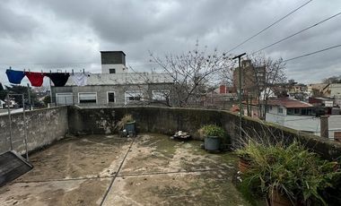 Vivienda de 2 ambientes con dos locales