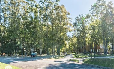 Casa 4 dormitorios, amplio jardín - Puerto Paraíso - Gral Lagos | Venta