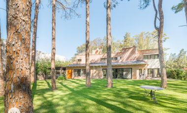 Casa 4 dormitorios, amplio jardín - Puerto Paraíso - Gral Lagos | Venta