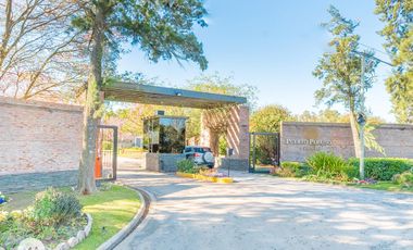 Casa 4 dormitorios, amplio jardín - Puerto Paraíso - Gral Lagos | Venta