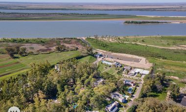 Casa 4 dormitorios, amplio jardín - Puerto Paraíso - Gral Lagos | Venta