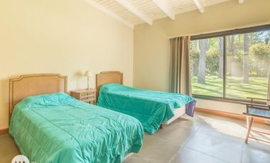 Casa 4 dormitorios, amplio jardín - Puerto Paraíso - Gral Lagos | Venta