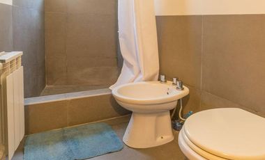 Casa 4 dormitorios, amplio jardín - Puerto Paraíso - Gral Lagos | Venta