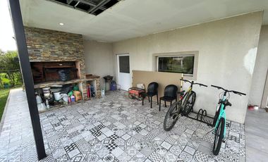 Casa en alquiler de 3 dormitorios en Barrio Cerrado
