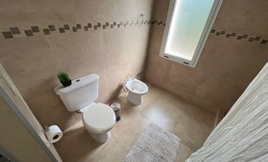 Casa en alquiler de 3 dormitorios en Barrio Cerrado