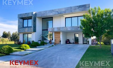 Casa en barrio privado Terralagos, Canning