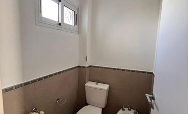 Casa en  en VENTA / Alquiler