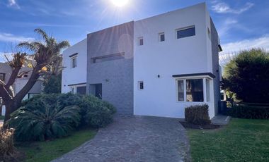 Casa en  en VENTA / Alquiler