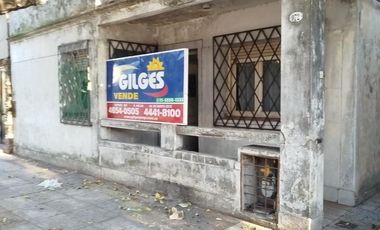 Venta de Casa 2 Amb.  en Ramos Mejia a Refaccionar