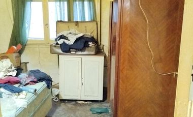Venta de Casa 2 Amb.  en Ramos Mejia a Refaccionar