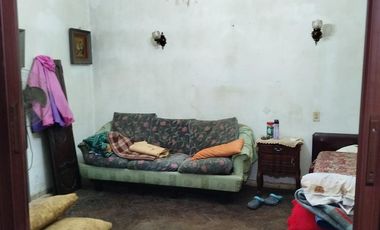 Venta de Casa 2 Amb.  en Ramos Mejia a Refaccionar