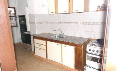 Departamento en venta - 2 Dormitorios 1 Baño - Cochera - 60Mts2- La Plata