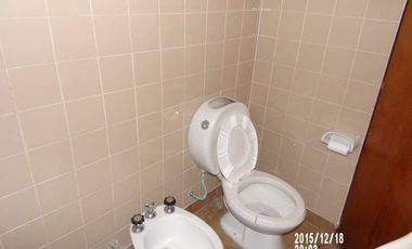 Departamento en venta - 2 Dormitorios 1 Baño - Cochera - 60Mts2- La Plata