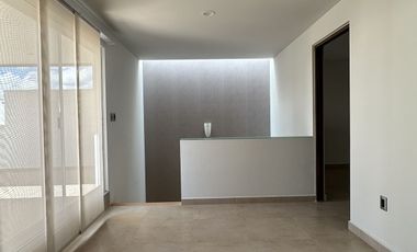 CASA EN VENTA  EN HIGH GARDEN ZIBATA QUERETARO