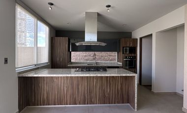 CASA EN VENTA  EN HIGH GARDEN ZIBATA QUERETARO